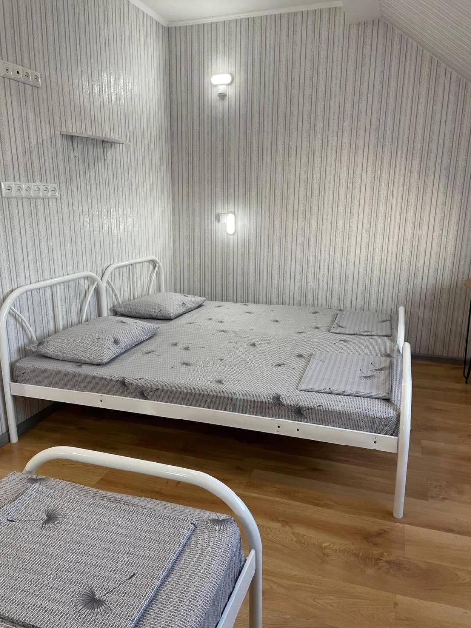 Vip Hostel Mukacheve Exterior photo