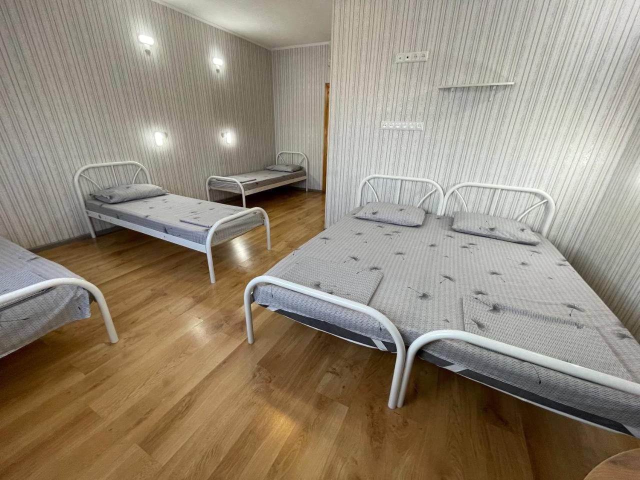 Vip Hostel Mukacheve Exterior photo